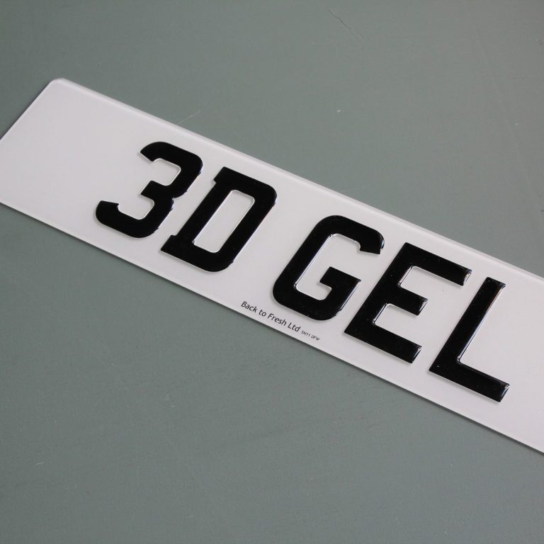 White plate with bold black letters reading "3D GEL".